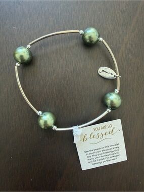 Alexa’s Angels 'Peace' Green Pearl Bead Stretch Bracelet
